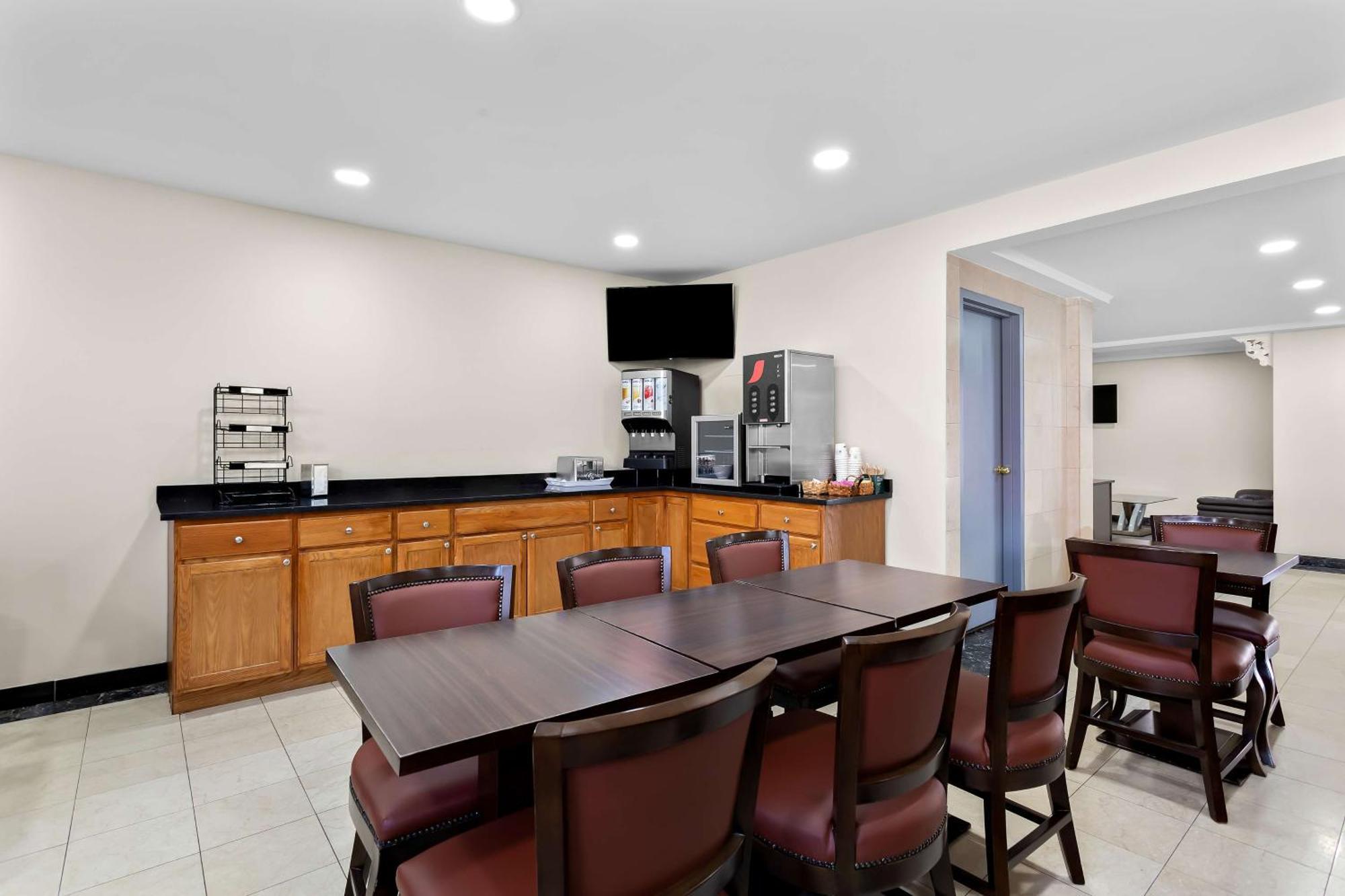 Surestay Plus By Best Western Windsor Extérieur photo