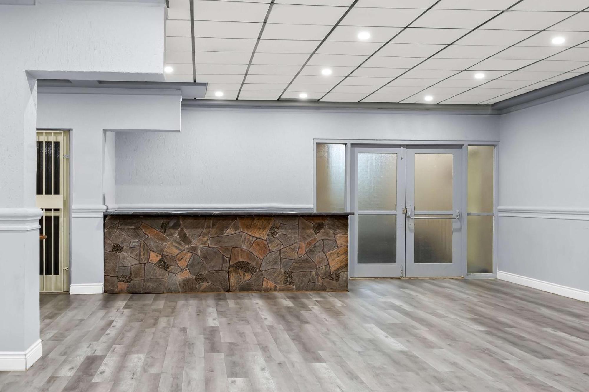 Surestay Plus By Best Western Windsor Extérieur photo