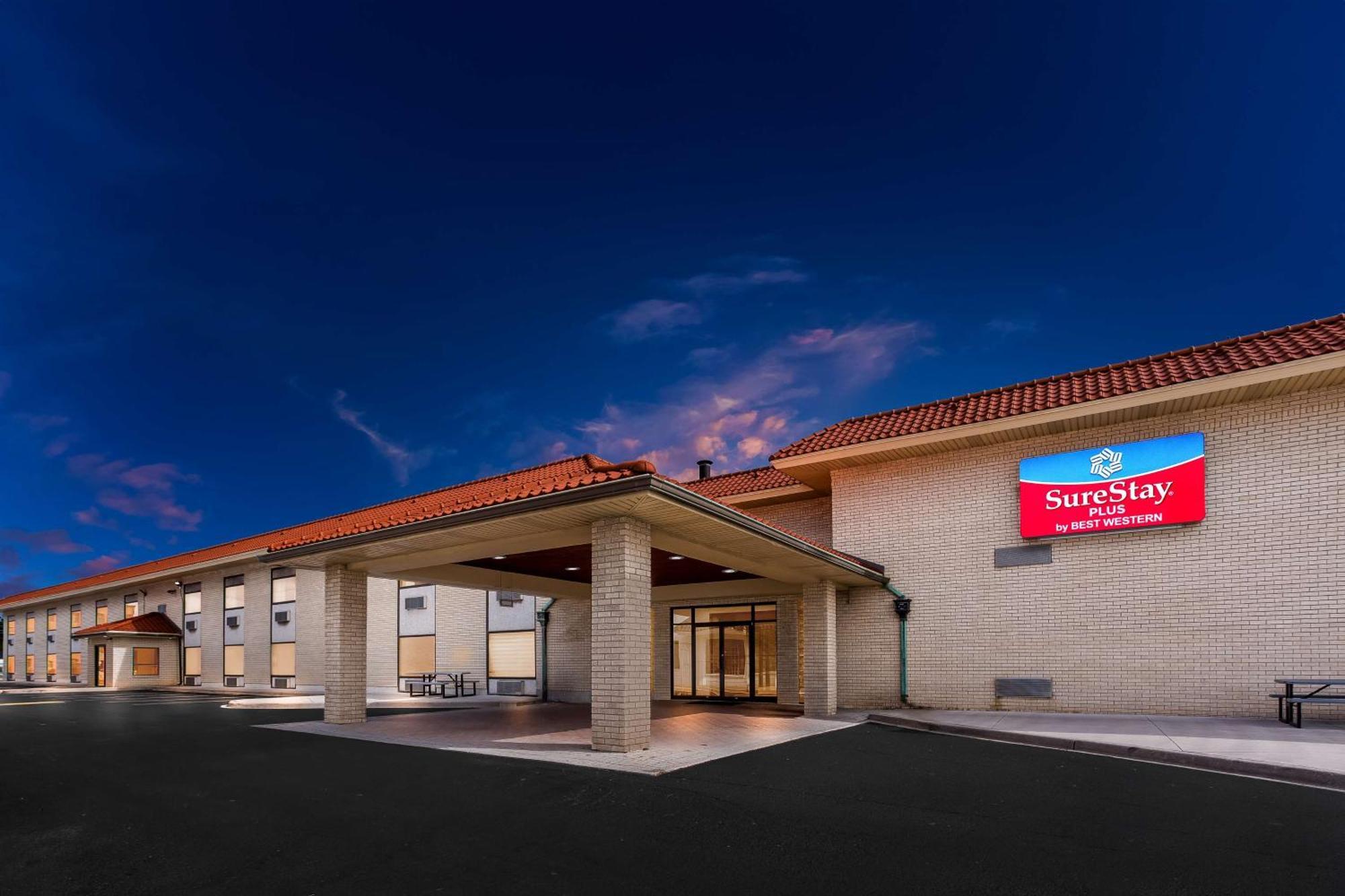 Surestay Plus By Best Western Windsor Extérieur photo