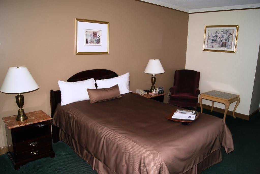 Surestay Plus By Best Western Windsor Extérieur photo