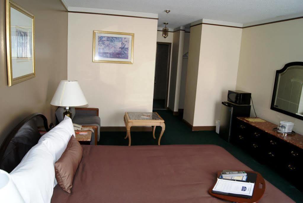 Surestay Plus By Best Western Windsor Extérieur photo